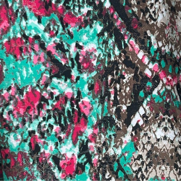 Wrangler Women’s Button-Up Shirt Size Large Multicolor Snake Print Long Sleeve - Picture 3 of 4